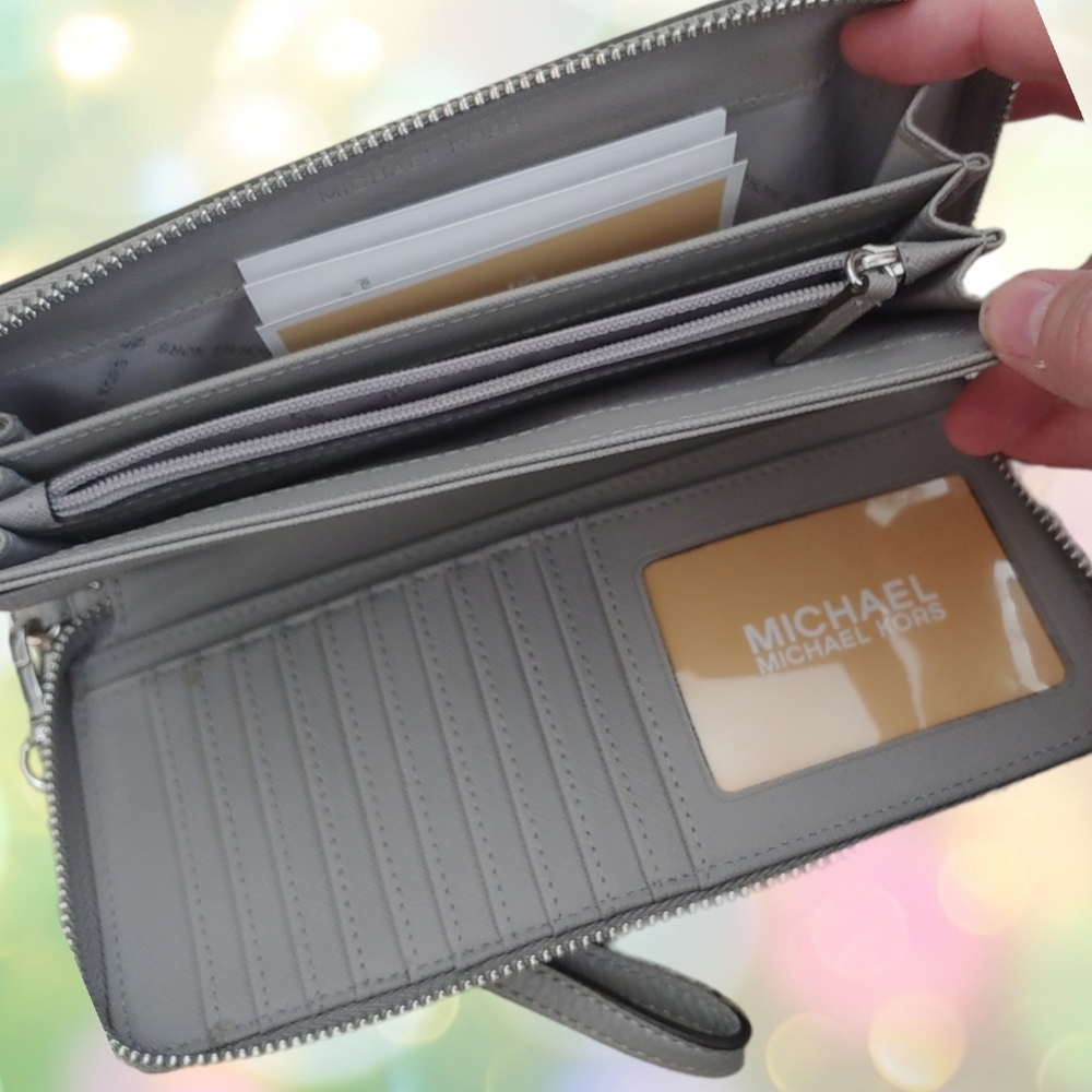 Nwot Michael kors zip grey wallet